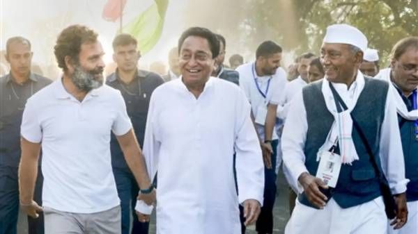 ஷாக்.. ராகுல் யாத்திரையில் சட்டென விழுந்த திக்விஜய் சிங்.. தள்ளிவிடப்பட்டாரா? வெடித்த வார்த்தை போர்