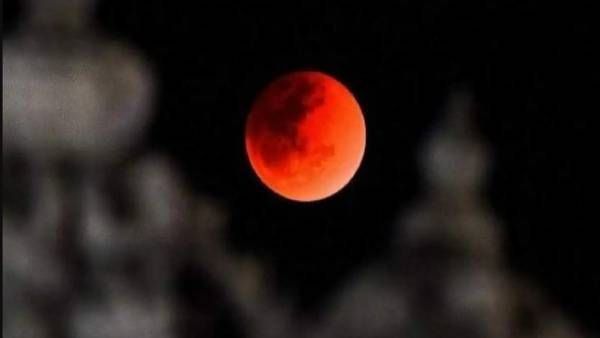 Lunar Eclipse May 2023 LIVE: வானில் தெரிந்த சிவப்பு ஒளி.. முடிவடைந்தது பெனும்பிரல் சந்திர கிரகணம்!