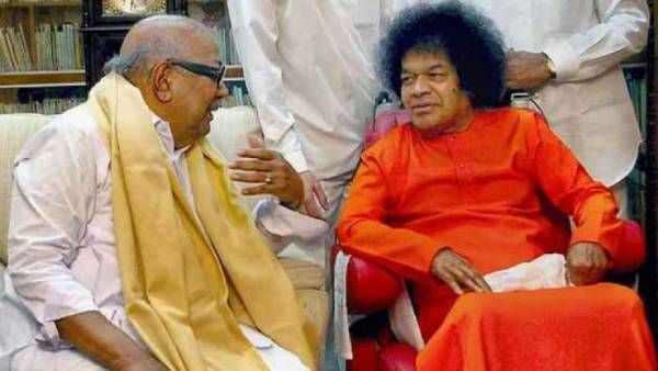 வீடு தேடி வந்த கடவுள்..ராஜ ராஜ சோழனின் மறுபிறவியா கருணாநிதி..புட்டபர்த்தி சாய்பாபா சொன்னது இதுதான்!