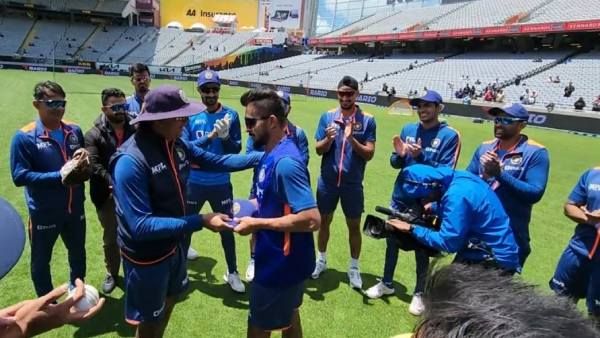 4 சிக்கல்கள்.. அந்த 2 வீரர்கள்.. இந்திய அணியை சூழ்ந்து நிற்கும் 