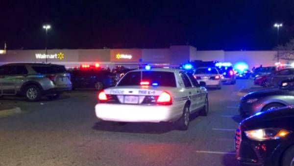 அமெரிக்காவில் வால்மார்ட் ஸ்டோரில் துப்பாக்கிச் சூடு - 10 பேர் பலி