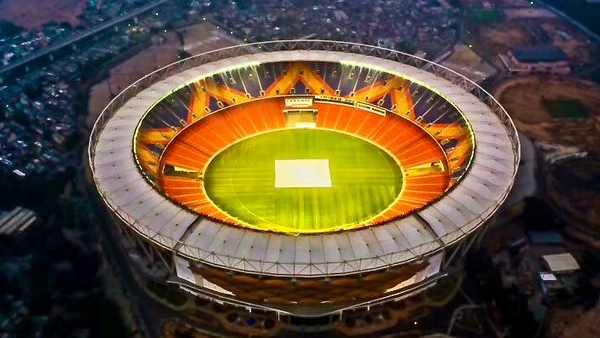 அடேங்கப்பா இப்படி ஒரு சாதனையா.. கின்னஸ் புத்தகத்தில் இடம்பிடித்த குஜராத் நரேந்திர மோடி ஸ்டேடியம்!