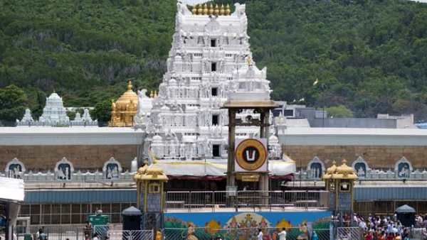 ஏழுமலையானுக்கு உண்டியல் காணிக்கை கோடிக்கணக்கில் செலுத்திய பக்தர்கள்.. எத்தனை கோடி தெரியுமா?