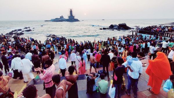 கன்னியாகுமரி பக்கம் இப்பவே போகனுமா.. இருமுறை யோசிங்க.. சுற்றுலா கூட்டம் அள்ளுது