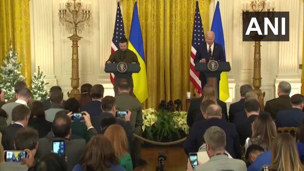 300 நாட்களுக்கு பிறகு வெளிநாட்டு பயணம்.. ஜோ பைடனை நேரில் சந்தித்த ஜெலன்ஸ்கி.. ரஷ்யாவை வீழ்த்த யுக்தி