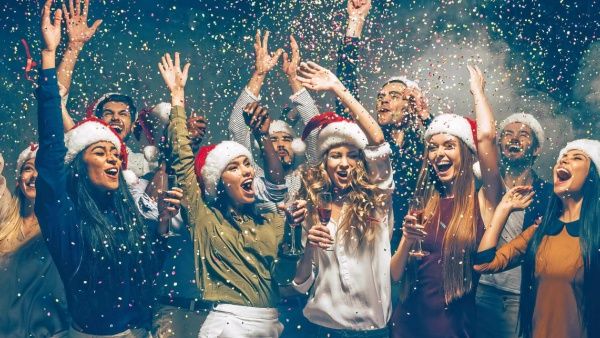 சென்னையில் அழகிகளை புக் செய்யும் 