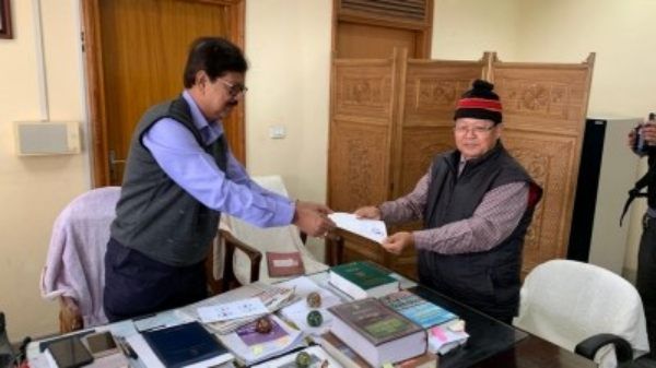 தேர்தல் நெருங்குது- திரிபுராவில் பாஜகவுக்கு அடிமேல் அடி- 5-வது எம்.எல்.ஏ. கட்சியை விட்டு எஸ்கேப்!