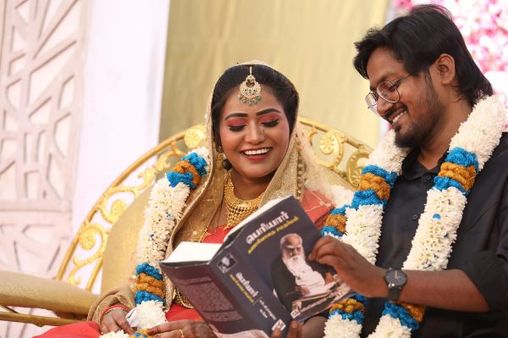 பாய் வீட்டு கல்யாணம்.. மணமகள் கேட்ட வித்தியாசமான மஹர் -57 புத்தகங்கள் தந்து ஆச்சரியப்படுத்திய மணமகன்