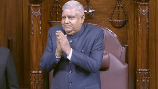 பரபர சூழல்.. நாடாளுமன்ற குளிர்கால கூட்டம் துவங்கியது.. ராஜ்யசபா தலைவராக ஜெகதீப் தன்கர் பதவியேற்பு