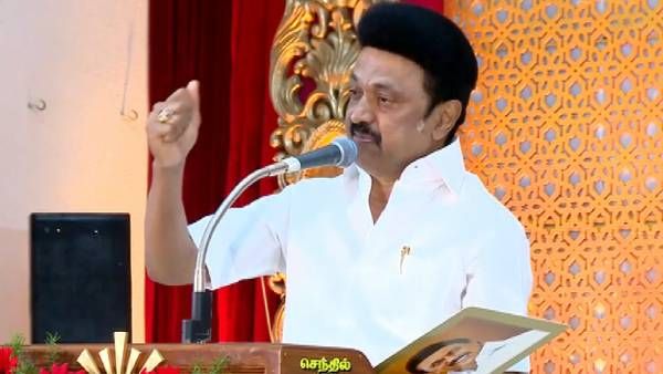 தும்மினாலும் கூட விமர்சிக்க சிலர் தயாராக இருக்கிறார்கள்.. அமைச்சர் இல்ல விழாவில் முதல்வர் விமர்சனம்