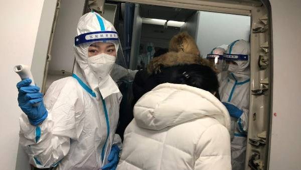 ஒன்றல்ல இரண்டல்ல.. இந்தியாவில் நுழைந்த மொத்தம் 11 ஓமிக்ரான் வேரியண்ட்கள்.. விமான நிலையங்களில் பகீர்