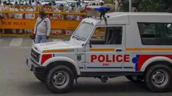 வேலையிலிருந்தா தூக்குற? தலைக்கேறிய கோபம்! முதலாளியை துப்பாக்கி மூலம் தீர்த்து கட்டிய முன்னாள் ஊழியர்