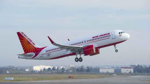 பெண் பயணி மீது சிறுநீர் கழித்த பயணி.. ஏர் இந்தியாவுக்கு ரூ.30 லட்சம் ஃபைன்.. பைலட் 3 மாதம் சஸ்பெண்ட்