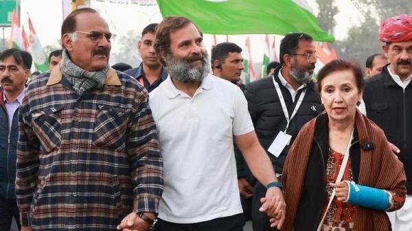 பாரத் ஜோடோ யாத்திரையில் பங்கேற்பு.. மாஜி நிதி செயலாளர் வீட்டில் சிபிஐ ரெய்டு..காங்கிரஸ் ஷாக்-ஏன்?