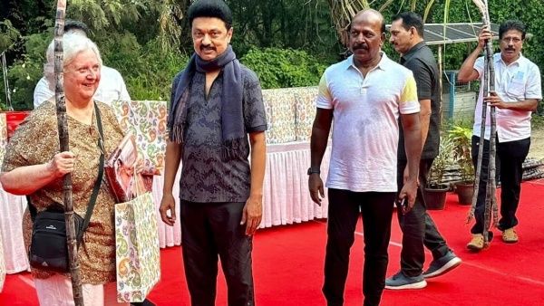 காலையிலேயே கரும்பும் புத்தாடையும் வழங்கிய முதல்வர்! ஆர்வமுடன் வாங்க வந்த ஆங்கிலோ இந்திய மூதாட்டி!