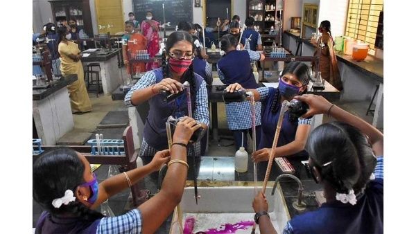 +1,+2 மாணவர்களே பொதுத்தேர்வு அப்டேட்..செய்முறை தேர்வு மார்ச் 7 முதல் ஆரம்பம்..ரெடியாகுங்க