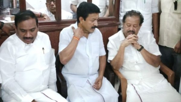 அமைச்சர் பொன்முடியிடம் துக்கம் விசாரிக்க வீடு தேடிச்சென்ற சி.வி.சண்முகம்! அரசியல் நாகரீக நிகழ்வு!