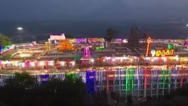 மிதக்கும் கப்பல் போல மின்னொளியில் ஜொலிக்கும் பழனி..குடமுழுக்கு யாகசாலையில் தமிழ் புறக்கணிப்பா?