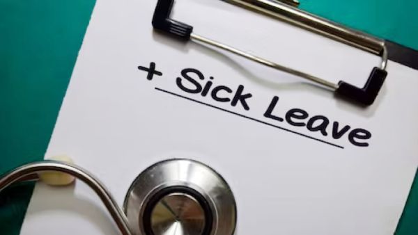 பெருவாரிப்பேர் இன்று ‘சிக் லீவ்’ எடுத்திருப்பாங்க! பின்னே.. இப்படி ஒரு சான்ஸ் கிடைச்சா.. விடுவோமா?