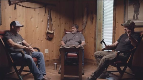 வாயில் அடி.. பயமே இல்லை - சதாம் உசேன் கைதானது எப்படி? “திக்திக்” நொடிகளை பகிர்ந்த அமெரிக்க வீரர்