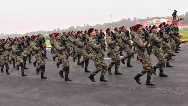 வரலாற்றில் முதல்முறையாக டெல்லிக்கு வெளியே ராணுவ தின அணிவகுப்பு -கர்நாடகாவில் அதிரடி காட்டிய வீரர்கள்