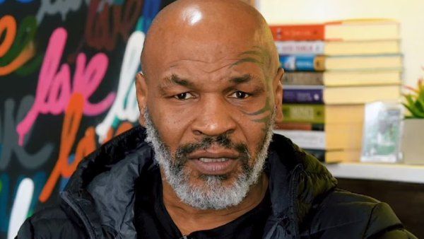 காரில் வைத்து.. என் ஆடையை கிழித்தார்.. மைக் டைசன் என்னை பலாத்காரம் செய்தார்.. பெண் பரபர புகார்