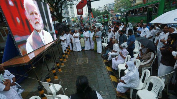 பிபிசி ஆவணப்படத்தை கையில் எடுக்கும் காங்கிரஸ்.. கேரளாவில் பொதுமக்களுக்கு திரையிடல்! சர்ச்சை