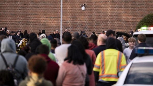 படிக்க சொல்லி 'டார்ச்சராம்'.. டீச்சரை துப்பாக்கியால் சுட்ட 6 வயது சிறுவன்.. கொடுமை