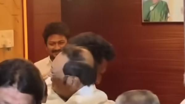 அன்பில் மகேஷும் என் பிள்ளை மாதிரி தான்! ஆரத்தழுவி வரவேற்ற மு.க.அழகிரி! நெகிழ்ச்சிகர நிகழ்வு!