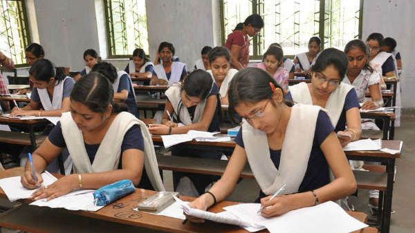 பிளஸ் 2 பொதுத்தேர்வுக்கான ஹால்டிக்கெட் நாளை வெளியீடு.. டவுன்லோடு செய்வது எப்படி? முழுவிபரம்