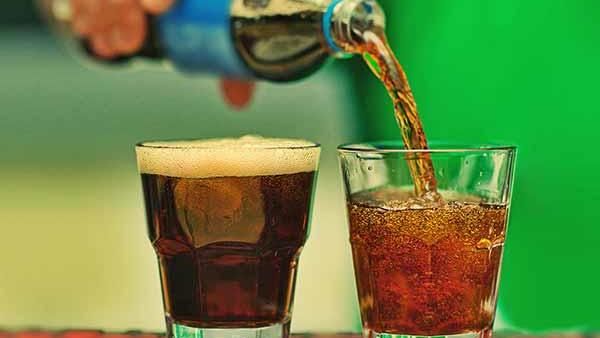 கூல் டிரிங்ஸ் குடித்தால் அந்த உறுப்பு பெரிதாகுமாம்! ஆண்களே சந்தோஷப்படாதீங்க.. இதனால் மோசமான பாதிப்பு