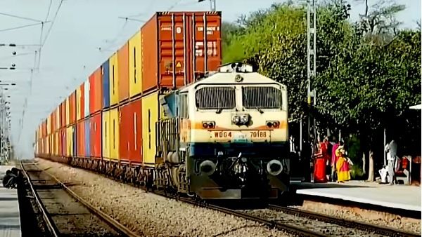 ஒரு ரயிலையே காணோமாம்.. 90 கண்டெய்னர்களுடன் சரக்கு ரயில் மாயம் என வெளியான ஊடக தகவல்