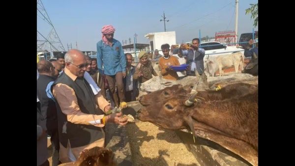 “ஸ்டன்” ஆன உபி.. பசு காதல் தினம் கொண்டாடிய பாஜக அமைச்சர்! கோமியம், சாணமே உலகில் “பெஸ்ட்” என பேச்சு
