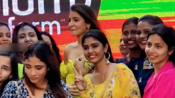 மும்பையில் வலம் வரும் பாண்டியன் ஸ்டோர் மீனா.. அனுஷ்கா ஷர்மாவோடு இவங்களுக்கு என்ன வேலை?