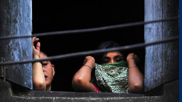 தி.நகர் சர்வீஸ் அப்பார்ட்மெண்டில் ரகசியமாக பாலியல் தொழில்.. தேடப்படும் புரோக்கர் பானு!