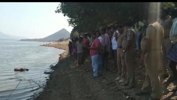 கர்நாடகா துப்பாக்கிச் சூடு- தமிழ்நாடு மீனவர் ராஜா உடல் மீட்பு- எல்லையில் போக்குவரத்து நிறுத்தம்!