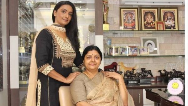 கொஞ்சம் அப்செட் ஆக இருக்கிறார்.. காரணம் இதுதான்!? பானுப்ரியாவின் தற்போதைய நிலை பற்றி கூறிய சகோதரி