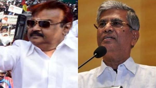 விஜயகாந்த் கைகளுக்கு முத்தமிட்ட எஸ்.ஏ.சந்திரசேகர்! கூடவே மகிழ்ச்சியான செய்தியையும் சொன்ன விஜய் தந்தை