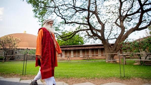 நான் இறக்க போகிறேன்..என் இறுதி ஆசை நிறைவேற உதவுங்கள்..கேரளா பெண் கோரிக்கை..நெகிழ வைத்த சத்குரு