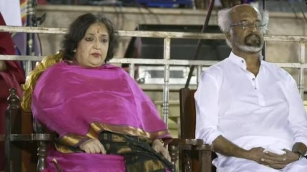 பெங்களூர் ஶ்ரீஶ்ரீ ரவிசங்கரின் வாழும் கலை அமைப்பின் மகா சிவராத்திரி விழாவில் நடிகர் ரஜினிகாந்த்