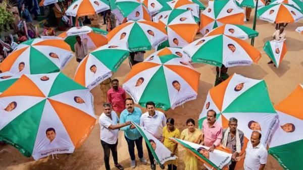 சுற்றுலா-இன்ஸ்சூரன்ஸ்..புது ரூட்..கர்நாடகாவில் வாக்காளர்களை குளிர்விக்கும் அரசியல் கட்சி பிரமுகர்கள்