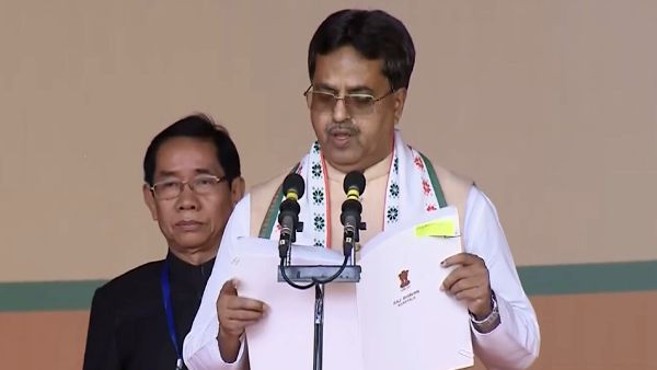 திரிபுரா மாநில முதலமைச்சராகப் பதவியேற்றார் மாணிக் சாகா.. 2வது முறையாக அரியணை ஏறினார்!