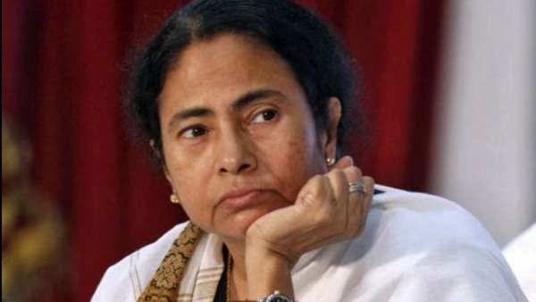 பள்ளிக்குள் துப்பாக்கியுடன் நுழைந்த நபர்.. பின்புலத்தில் டெல்லி சதி.. முதல்வர் மம்தா பானர்ஜி தாக்கு