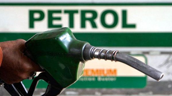 பெட்ரோல், டீசல் விலையில் 300வது நாளாக மாற்றமில்லை..எப்போது விலை குறையும்? மக்கள் எதிர்பார்ப்பு