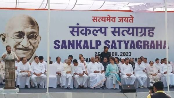 “கர்நாடகாவிலேயே இதை செஞ்சிருக்கலாமே?”.. பாஜகவுக்கு மல்லிகார்ஜுன கார்கே 'நறுக்'! காங். தீவிர போராட்டம்