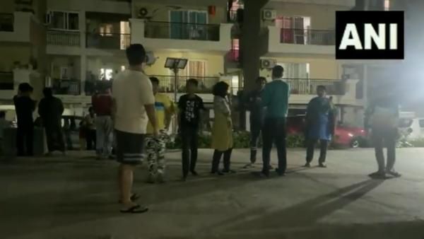 டெல்லி உள்பட வடமாநிலங்களை அதிரவைத்த நிலநடுக்கம்.. குலுங்கிய கட்டடங்களால் அலறிய மக்கள்! என்னாச்சு?