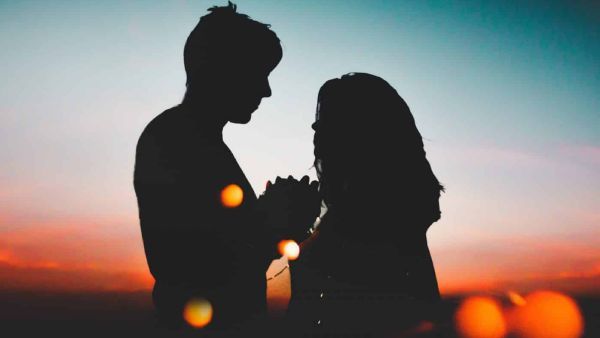 2 குழந்தைகள் பெற்ற 39 வயது பெண்ணுடன் 21 வயது வாலிபருக்கு காதலாம்! கண்டுபிடித்த அப்பா.. உடைந்த மண்டை