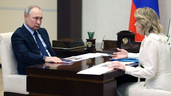 சர்வதேச நீதிமன்றத்தின் கைது வாரண்ட்.. புதினுக்கு இப்படி எல்லாம் நெருக்கடி ஏற்பட வாய்ப்பு இருக்கா?