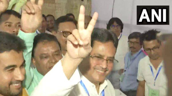 திரிபுரா முதல்வர் மாணிக் சாகா வெற்றி.. ஜஸ்ட் மிஸ்.. அடுத்தடுத்து நடத்த திருப்பங்கள்