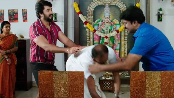 எதிர்நீச்சல்: காலில் விழுந்த குணசேகரன்.. மகிழ்ச்சியில் ஜனனி எடுத்த முடிவு.. தொடங்கியது புது ட்ராக்